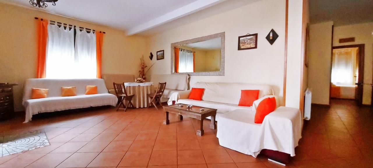 Casa Rural Las Eras Valdelaguna Esterno foto